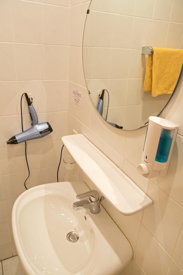 Hotel Zur Linde Gaedheim Ngoại thất bức ảnh