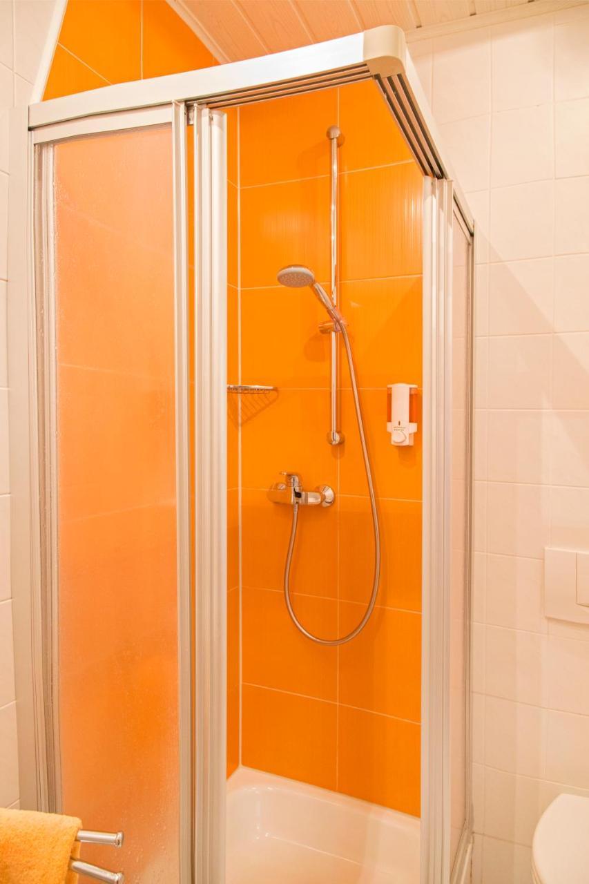 Hotel Zur Linde Gaedheim Ngoại thất bức ảnh